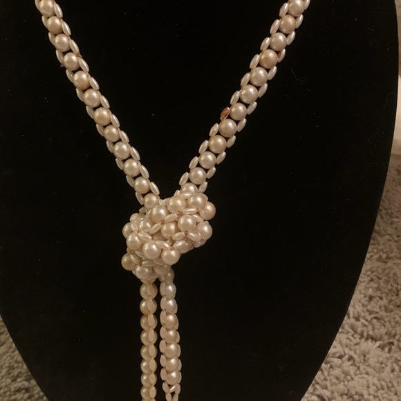 Jewelry - Faux  Pearl Knot Necklace